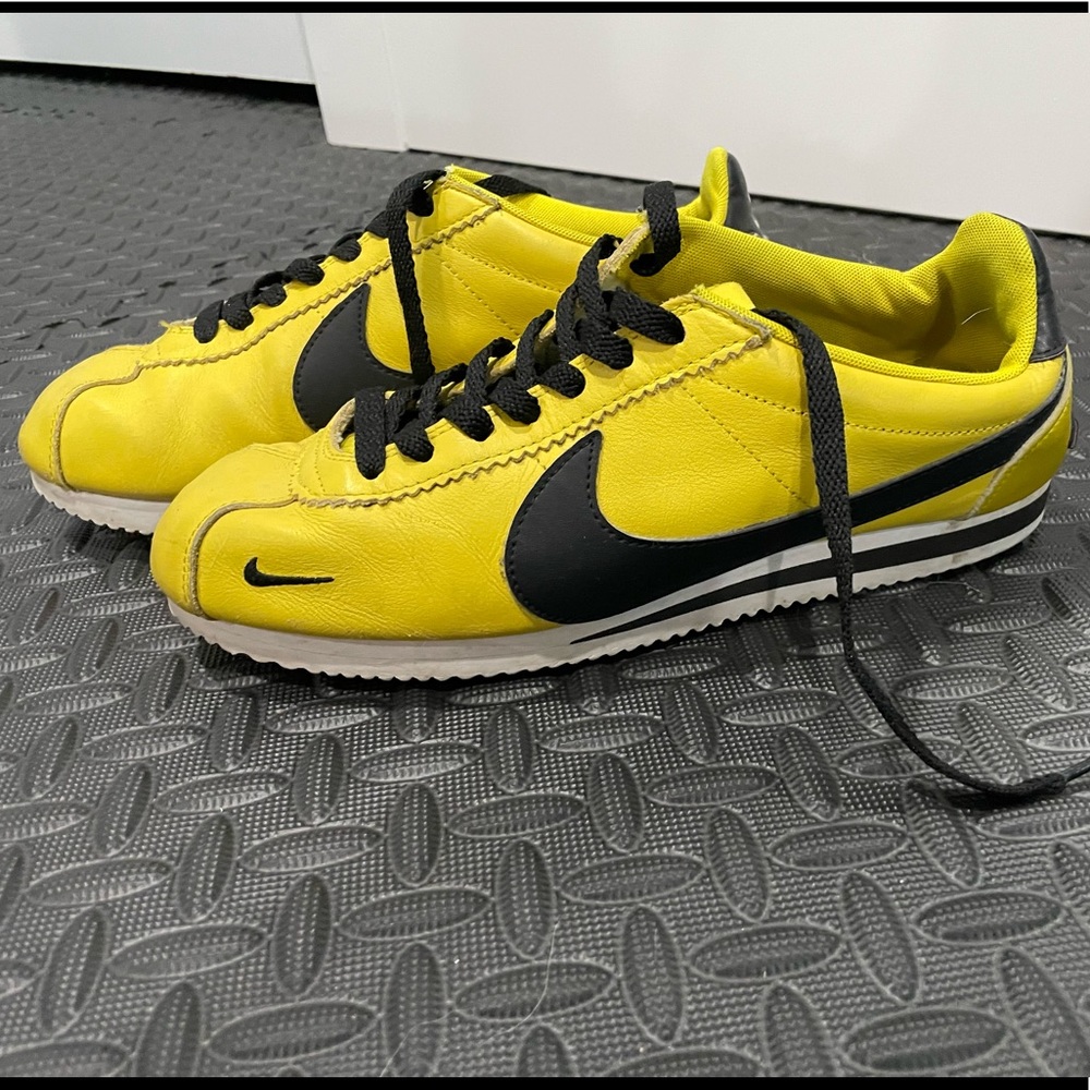 Nike yellow running shoes